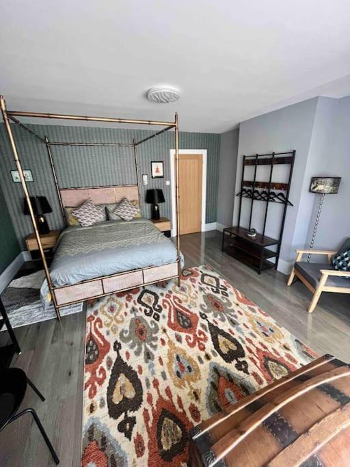Spacious Semi-Detached Southsea House, Free Parking On Drive Portsmouth Exterior photo